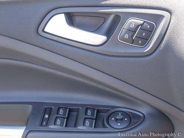 Ford Escape 2017 photo 22